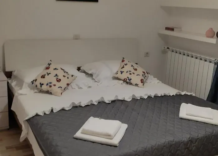 Dane Apartment *
