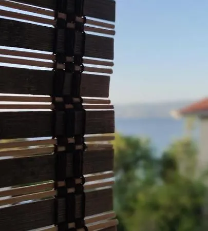 Dane Διαμέρισμα *